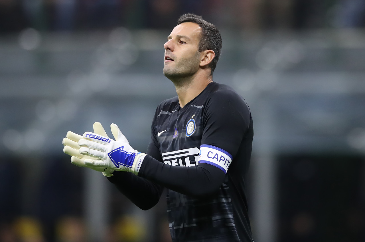 迪卡尼奥：希门尼斯的绝杀巴雷拉要负责，他就站在那里不动（迪卡尼奥：希门尼斯绝杀丢球巴雷拉难辞其咎，他当时只是站着不动）