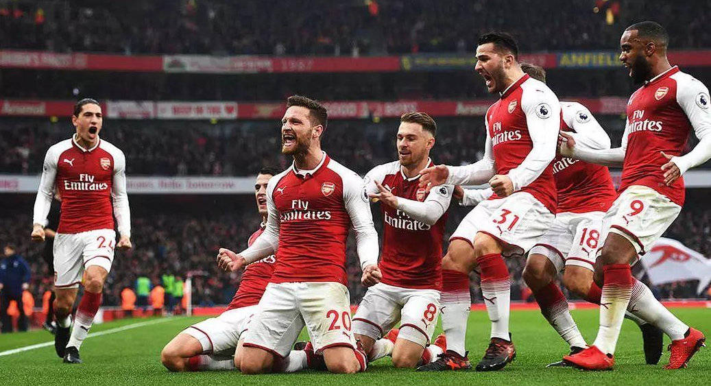 德甲强强对话引爆讨论（德甲豪门巅峰对决掀起热议）