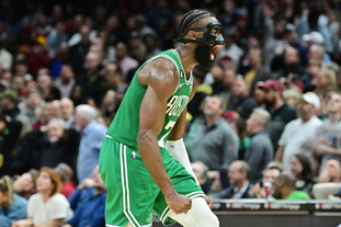 半场战报：沃尔夫斯堡1-1弗赖堡，佩契诺维奇，菲利普-特罗伊破门（上半场结束：沃尔夫斯堡1-1弗赖堡，佩契诺维奇与菲利普-特罗伊各入一球）