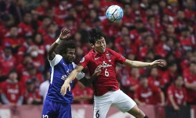 意甲媒体热议：在莱奥加盟米兰的七个赛季里，本赛季莱奥的表现最为出色！（意媒热议：莱奥加盟米兰七季以来，本赛季表现最佳！）