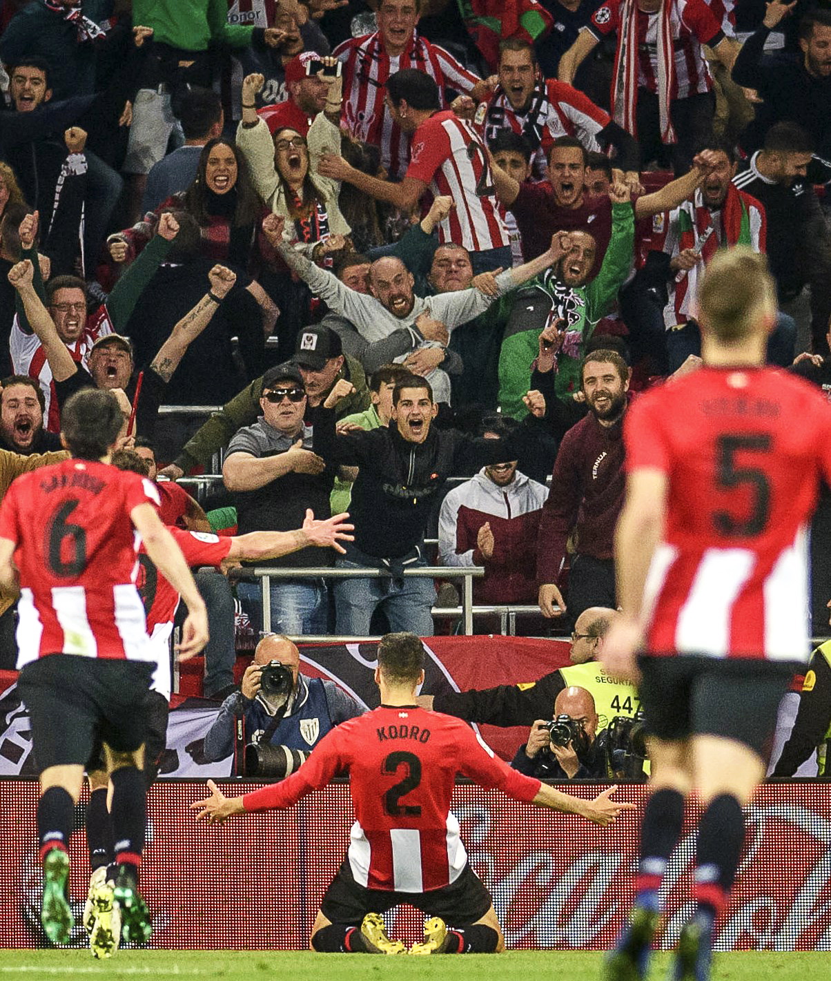 国米客胜维罗纳全队评分：恩里克、劳塔罗、博尼5分最低（国米客场击败维罗纳，全队评分出炉：恩里克、劳塔罗、博尼仅5分垫底）