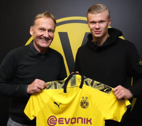 前教练：库普梅纳斯能很好地适应三中卫，斯帕莱蒂非常了解他（前主帅称库普梅纳斯适配三中卫体系，斯帕莱蒂对他非常熟悉）